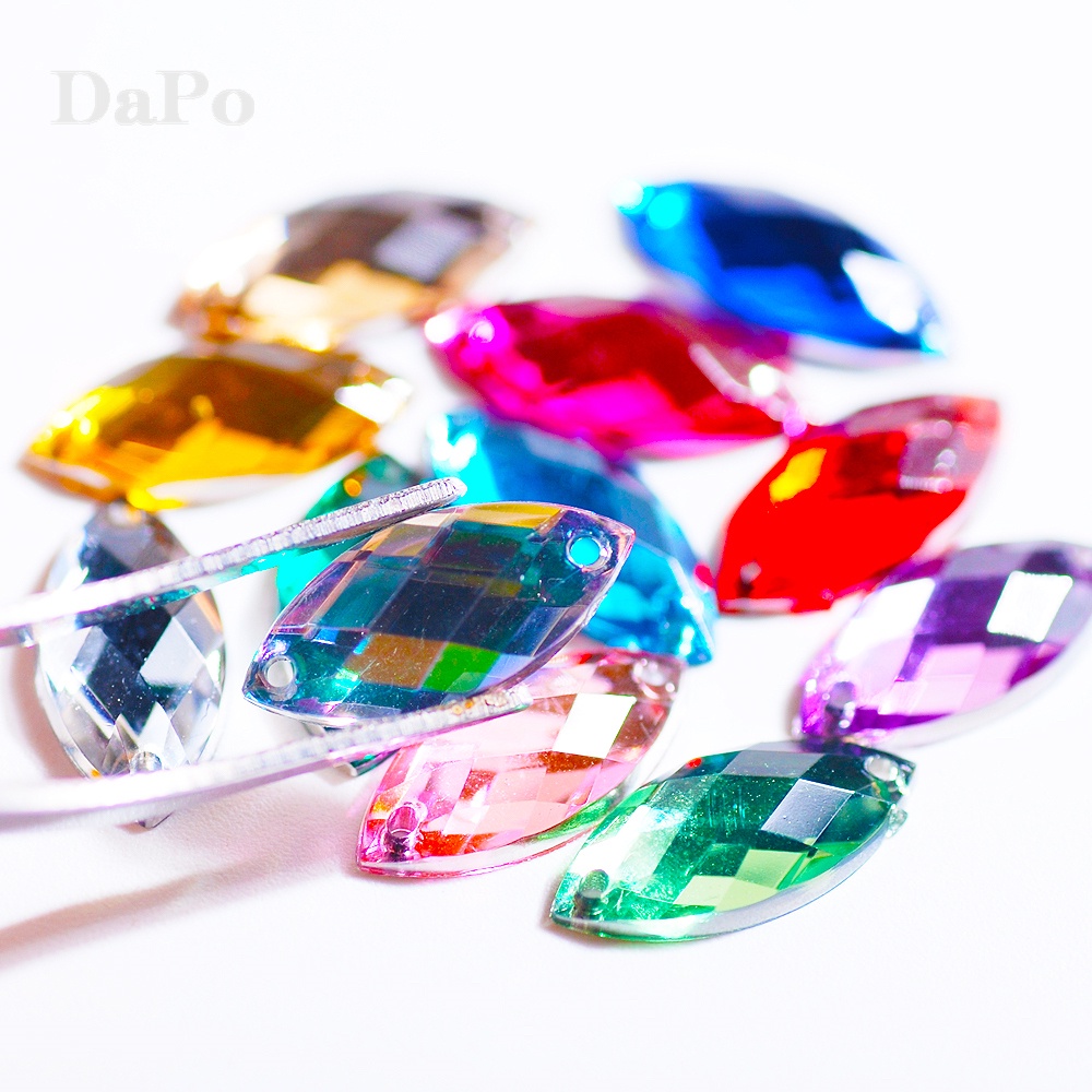 พลอยเทียมคริสตัล รูปม้า สองรู แฮนด์เมด คละสี 5x10 มม. สําหรับตกแต่งเสื้อผ้า 100 ชิ้น