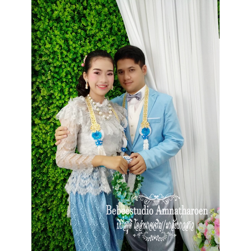 พวงมาลัยบ่าวสาวรุ่นกุหลาบกลม สีฟ้าทูโทนคละแบบรัดข้อ