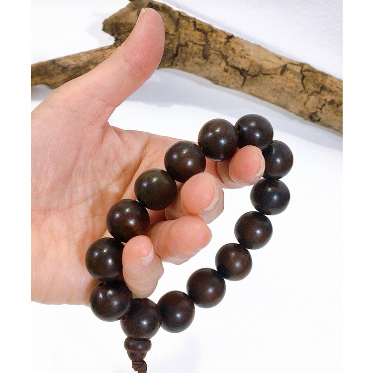สร้อยข้อมือ กำไลประคำไม้พะยูง 12 มม. 17 เม็ด(เกรดพรีเมี่ยม)