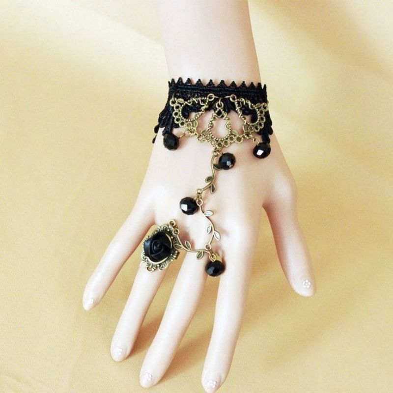 สร้อยข้อมือดอกกุหลาบหลากสีสไตล์โกธิค เสน่ห์ที่เป็นตัวของตัวเอง
