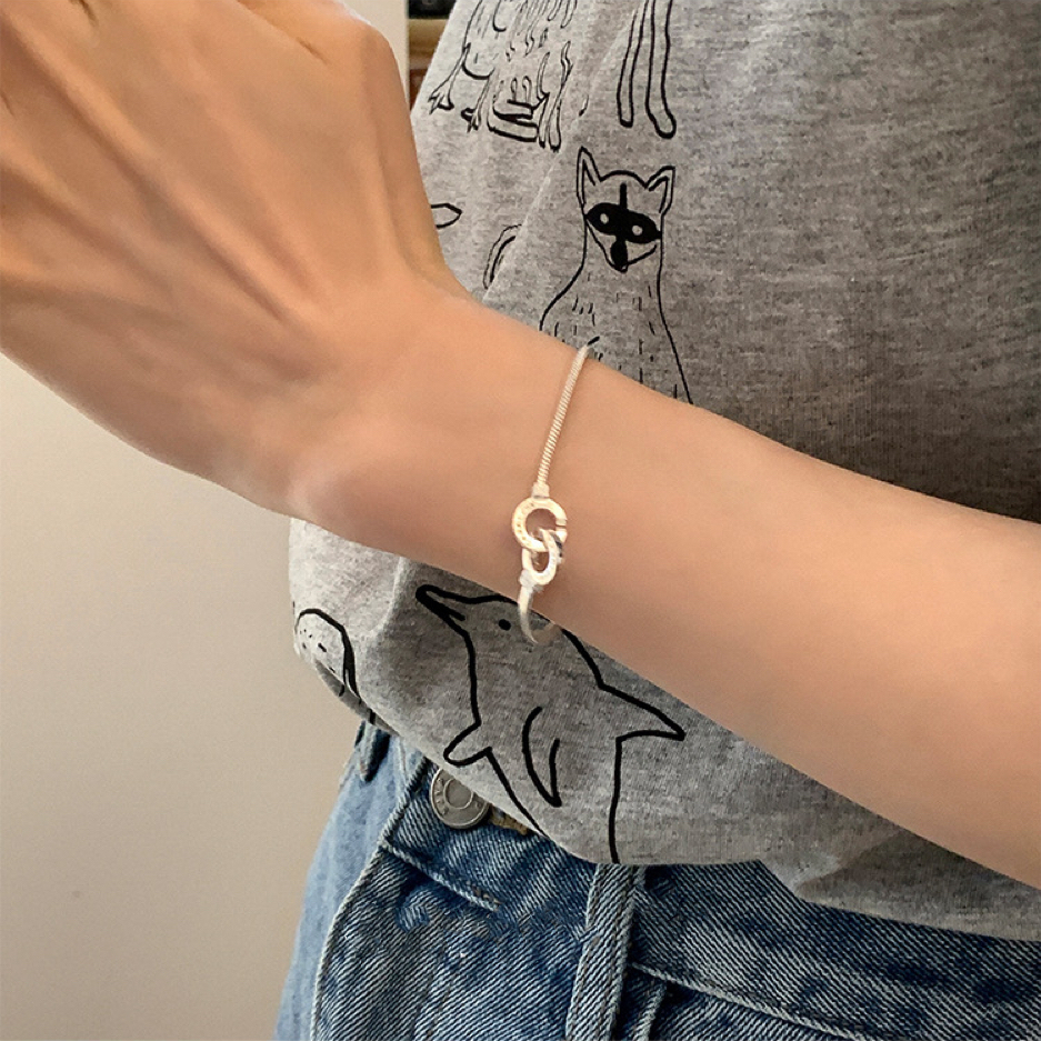 สร้อยข้อมือเงินสเตอร์ลิง จี้รูปงู ทรงสี่เหลี่ยม สไตล์มินิมอล หรูหรา สําหรับผู้หญิง