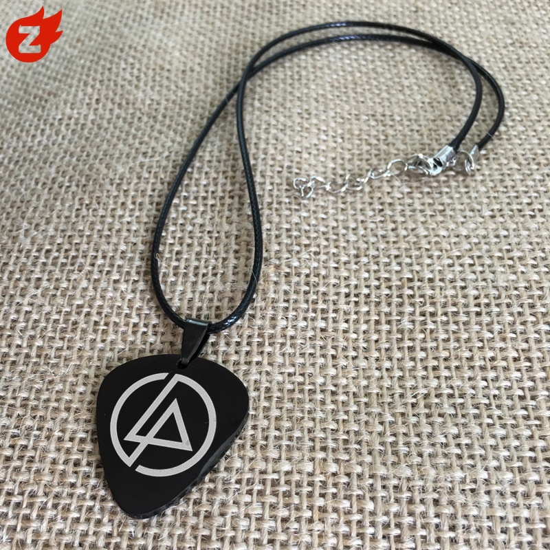 สร้อยคอเชือก จี้ปิ๊กกีตาร์ Idol Singer Rock Band Linkin Park