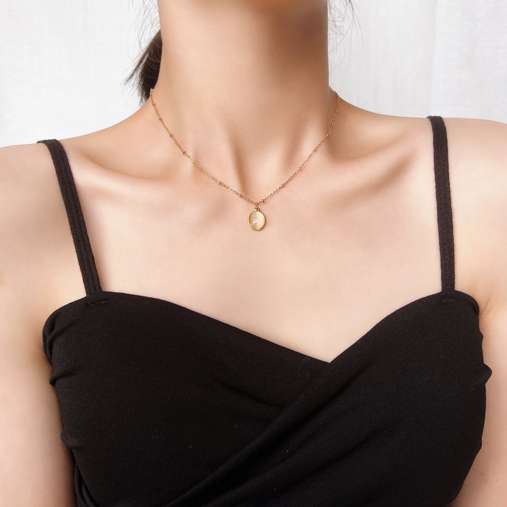 สร้อยคอโซ่เหล็กไทเทเนียม ทอง 18k จี้โอปอล สีไม่จาง สไตล์ฝรั่งเศส สําหรับผู้หญิง