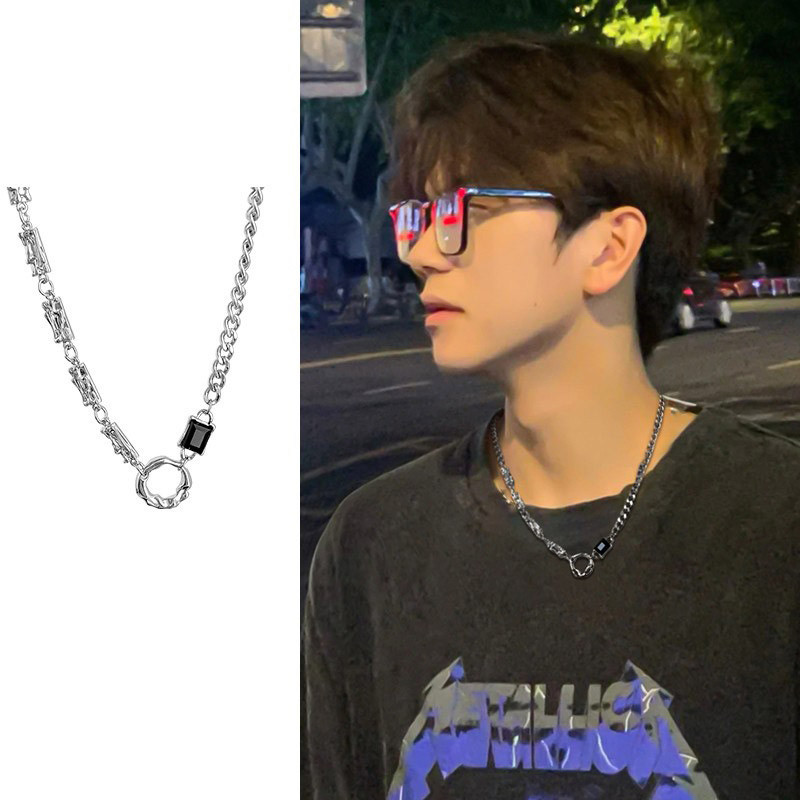 สร้อยคอโซ่เหล็กไทเทเนียม หรูหรา เข้ากับทุกการแต่งกาย