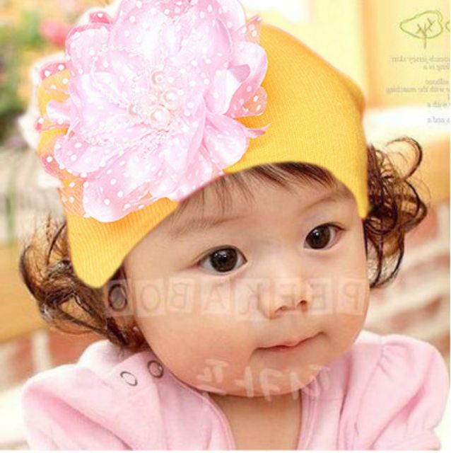 หมวกไหมพรม หมวกปอยผม แต่งลายดอกไม้ใหญ่ปักมุก