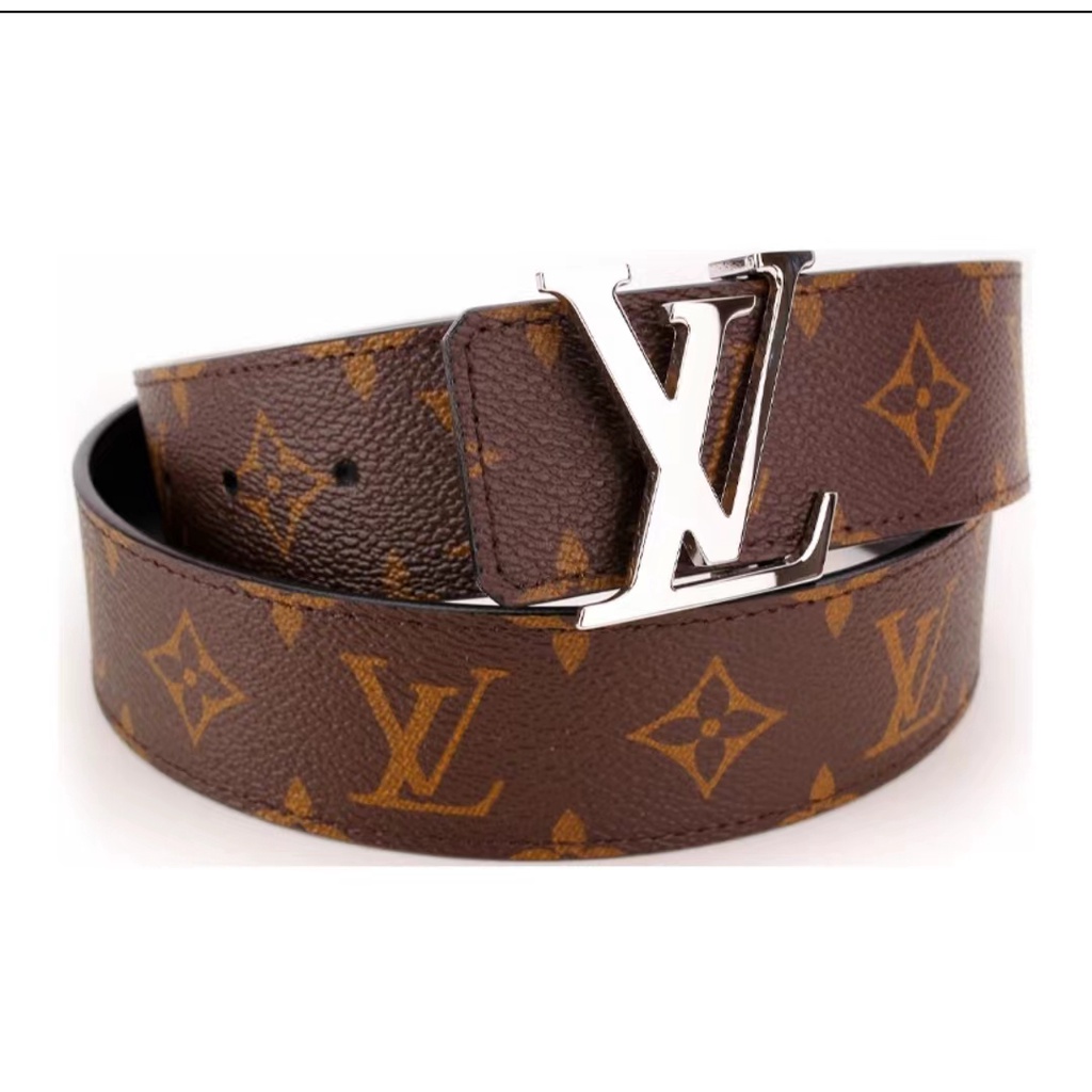 หลุยส์วิตตอง Louis Vuitton LOUIS VUITTONI nitials Double Sided Letter 4cm เข็มขัด/สไตล์ล่าสุด/เข็มขัดผู้ชาย