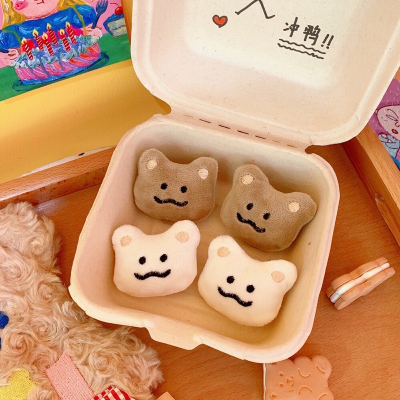 เข็มกลัดน้องหมีน่ารักๆ ขนาด 5 ซม. พร้อมส่งนะคะ