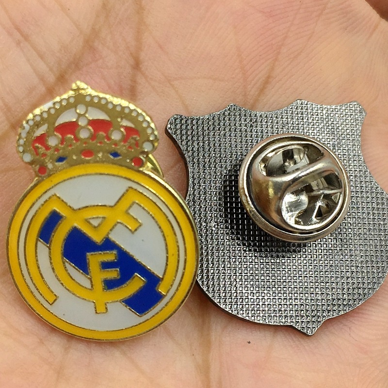 เข็มกลัดโลหะ รูปฟุตบอล Real Madrid Manchester City Milan Paris Liverpool สําหรับเป็นของขวัญ