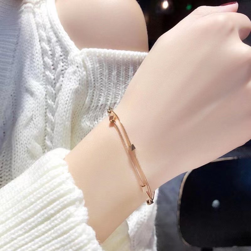 เครื่องประดับ พร้อมส่ง สร้อยข้อมืองานโซ่เล็กหนา สร้อยสองเลเยอร์สองเส้น