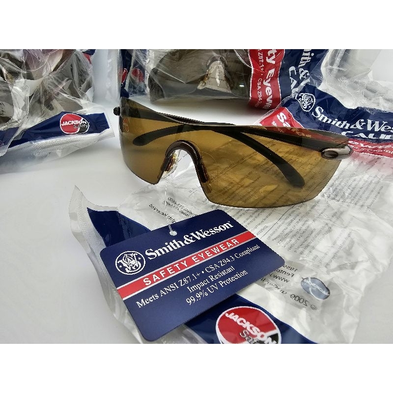 แว่นตา​ Smith​&Wesson Caliber Anti-Fog Brown Safety Glasses