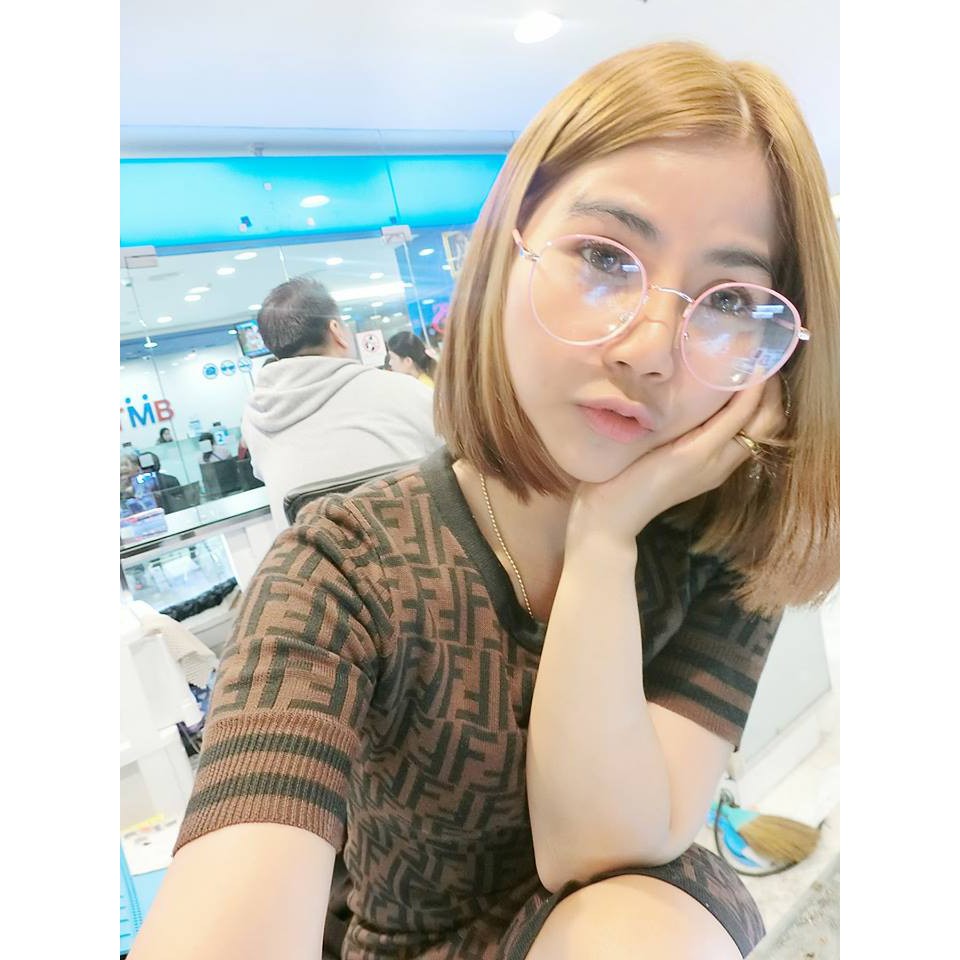แว่นสายตาสั้นทรงหยดน้ำ มี-50 ถึง -600 สีชมพู (พร้อมซองหนังใส่แว่น และผ้าเช็ดเลนส์)