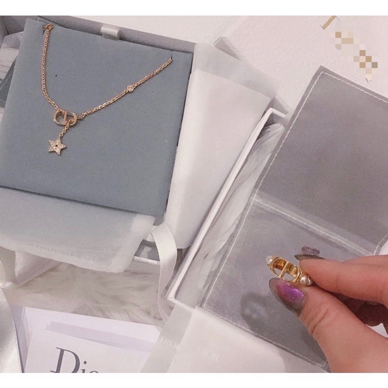 แหวน D สวยปังมากค่ะ (พร้อมส่ง)