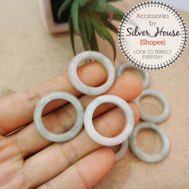 แหวนหยกแท้ หยกขาว-หยกเขียวอ่อน หน้ากว้าง 4-7mm.มีขนาด #45-#68