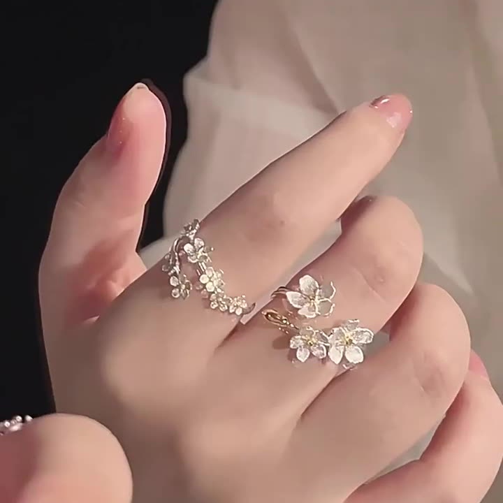 แหวนแฟชั่น ลายดอกไม้ สีเงิน ปรับได้ สไตล์เกาหลี ของขวัญวันเกิด สําหรับนักเรียนหญิง