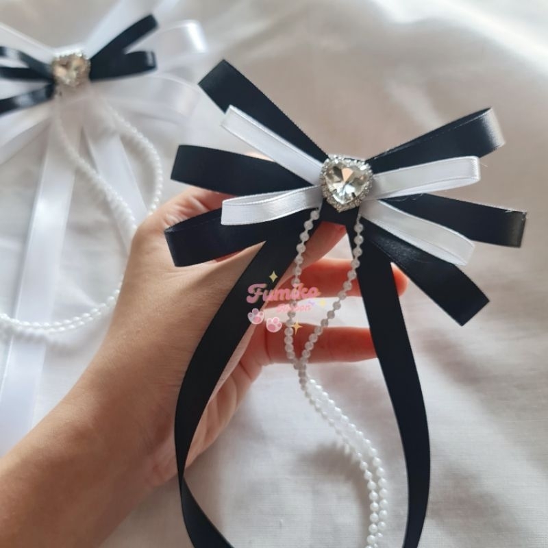 โบว์ติดเสื้อสครอปท็อป เล็กๆน่ารักๆ✨️เปลี่ยนสีทักแชท