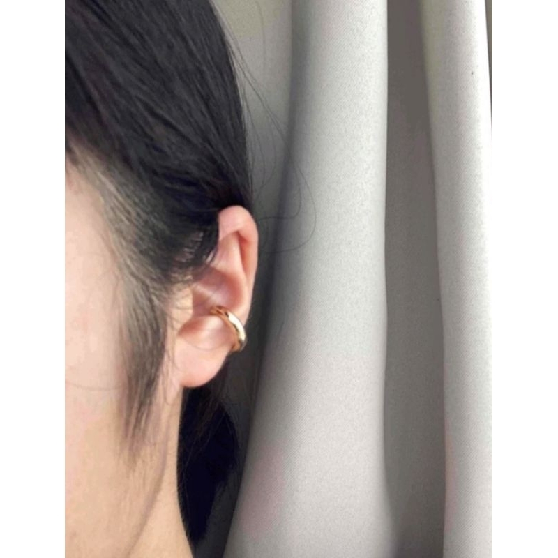 • มินิมอล ใส่แล้วน่ารักมาก เบาสบาย ไม่เจ็บหู มีให้เลือก2สีนะ•E47