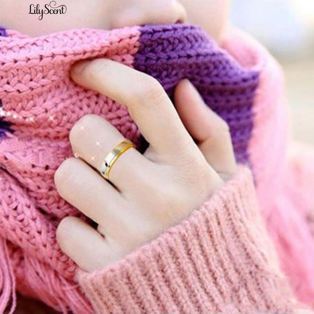 ✌lilyscent แฟชั่นคู่รักคู่รักแหวนหมั้นเหล็กไทเทเนียมผู้หญิง แหวนเกลี้ยง1
