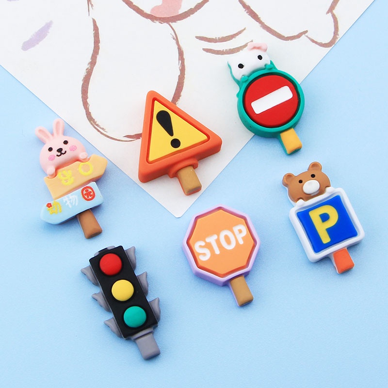 [4 @] For Jibbitz Crocs แผ่นสติกเกอร์เรซิ่น รูปคําสั่งจราจร โฮมเมด สําหรับติดตกแต่งตู้เย็น diy XDD