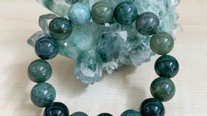 กำไลข้อมือหินนำโชค หยกเขียวรัสเซีย Green Nephrite Jade หินธรรมชาติ 100%