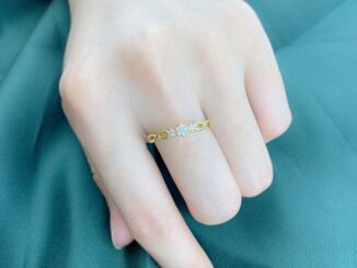 ZHOUYANG แหวนสำหรับผู้หญิงที่เรียบง่ายมินิเจ้าสาวแต่งงานเพทาย เครื่องประดับ สีทองแหวนของขวัญเครื่องประดับแฟชั่นขายส่ง R237