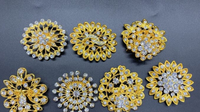 Vintage Jewelry เข็มกลัด ลายดอกไม้ แฟชั่น คลาสสิก เข็มกลัดเพชร สิทอง 1pcs