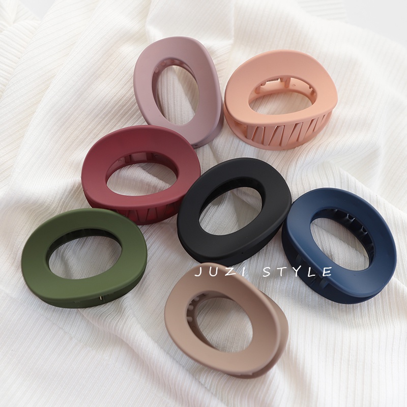 [ 1 Piece Random Color  Women Matte Hair Clips ] [ Ponytail Hair Holder Hairpins Hair Claw ] [ Student Casual Barrette Crab ]
