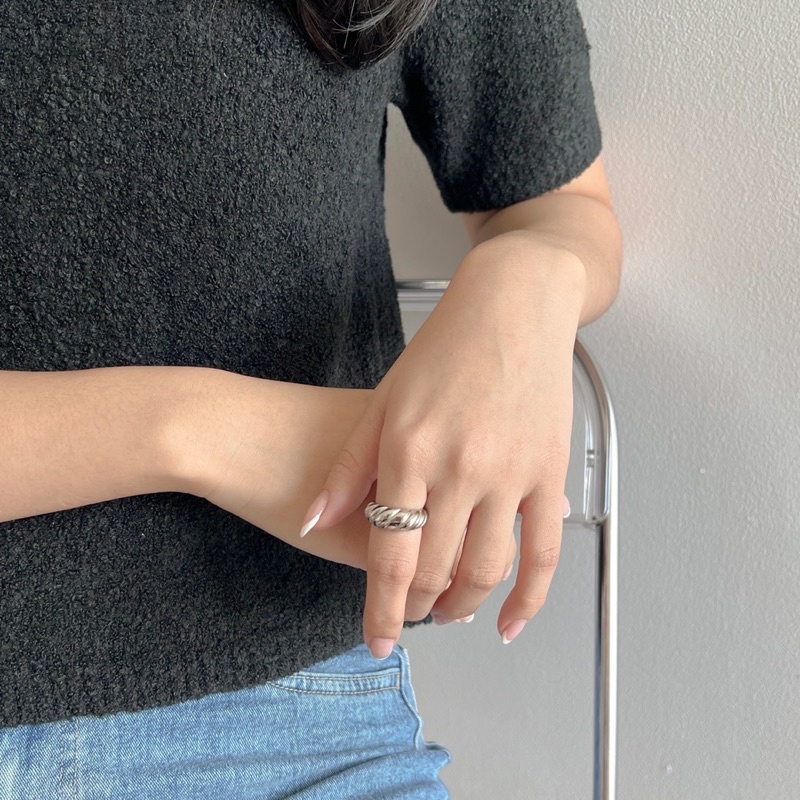 A.piece  แหวนแสตนเลส [stainless steel] pretzel ring
