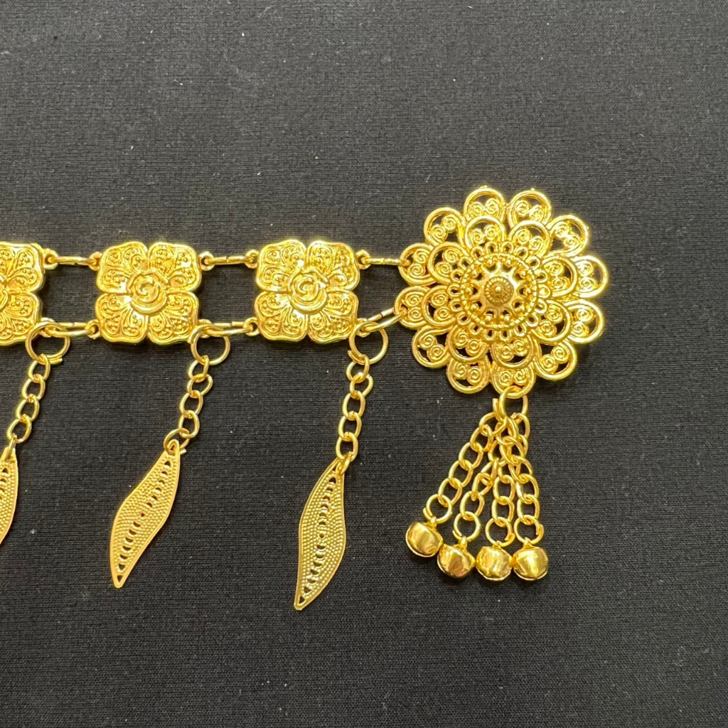 Accessories เข็มขัดเงินห้อยระย้าใบไม้ใส่กับชุดไทยลายดอกสวยๆ งานดี ทอง เงิน รมดํา