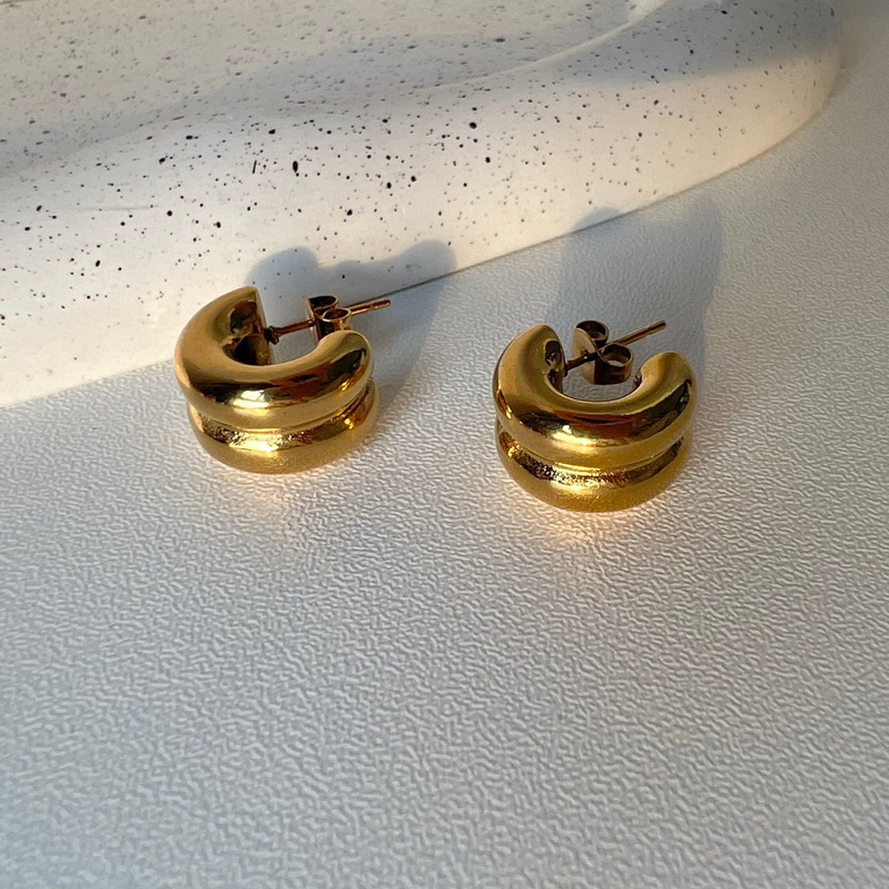 Adore- Mini double curve earring