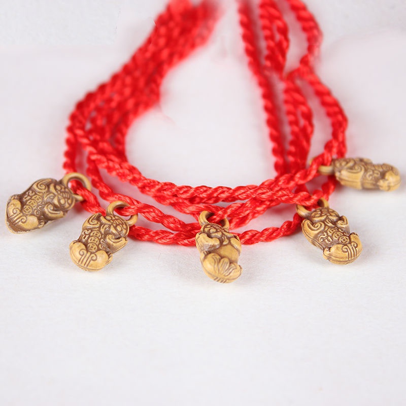 CODพร้อมส่ง1บาทสร้อยข้อมือเชือกสีแดงจี้ถั่วลิสงน่ารัก2023ใหม่ของแถมลูกค้าขายส่ง-Ranliyy
