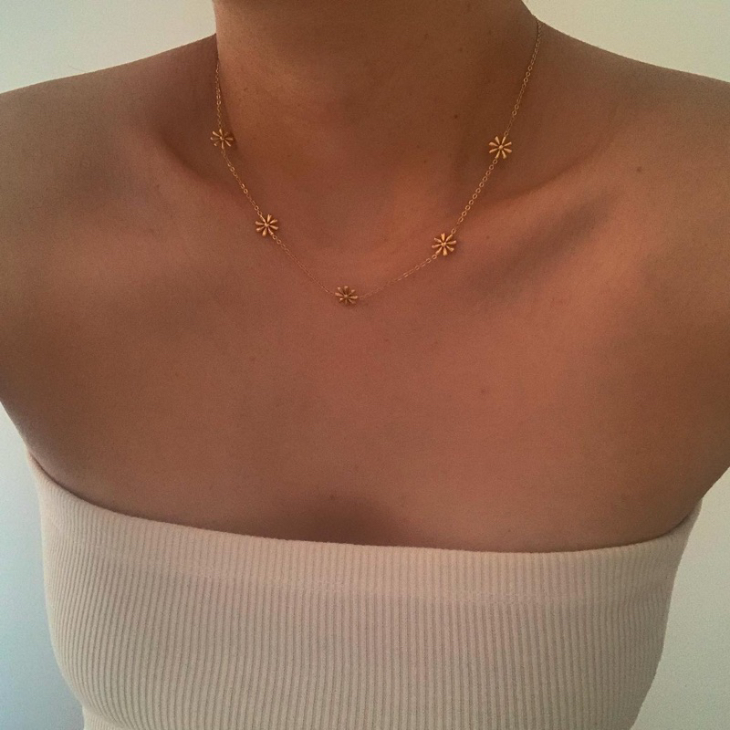 HER OBJECTIVE_HER MILLI DAISIES PENDANT NECKLACE
