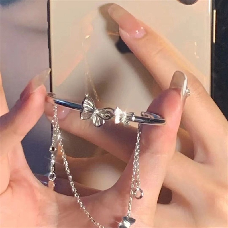 Ins Style อารมณ์ สร้อยข้อมือผีเสื้อ คลาสสิก โซ่คู่ พู่ สายรัดข้อมือ หรูหรา เปิดกําไลข้อมือ
