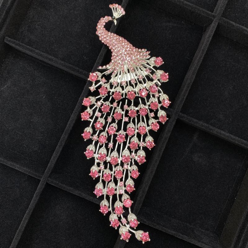 Maech jewelry แฟชั่นเข็มกลัดขนาดใหญ่ เพชรคริสตัลสีแดง เข็มกลัดนกยูงสีทอง peacock brooch