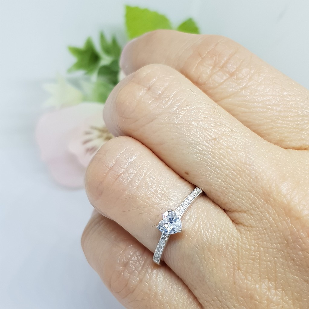 Memorine Jewelry แหวนเงินแท้ 925 ฝังเพชรสวิส (CZ) : ONLR424