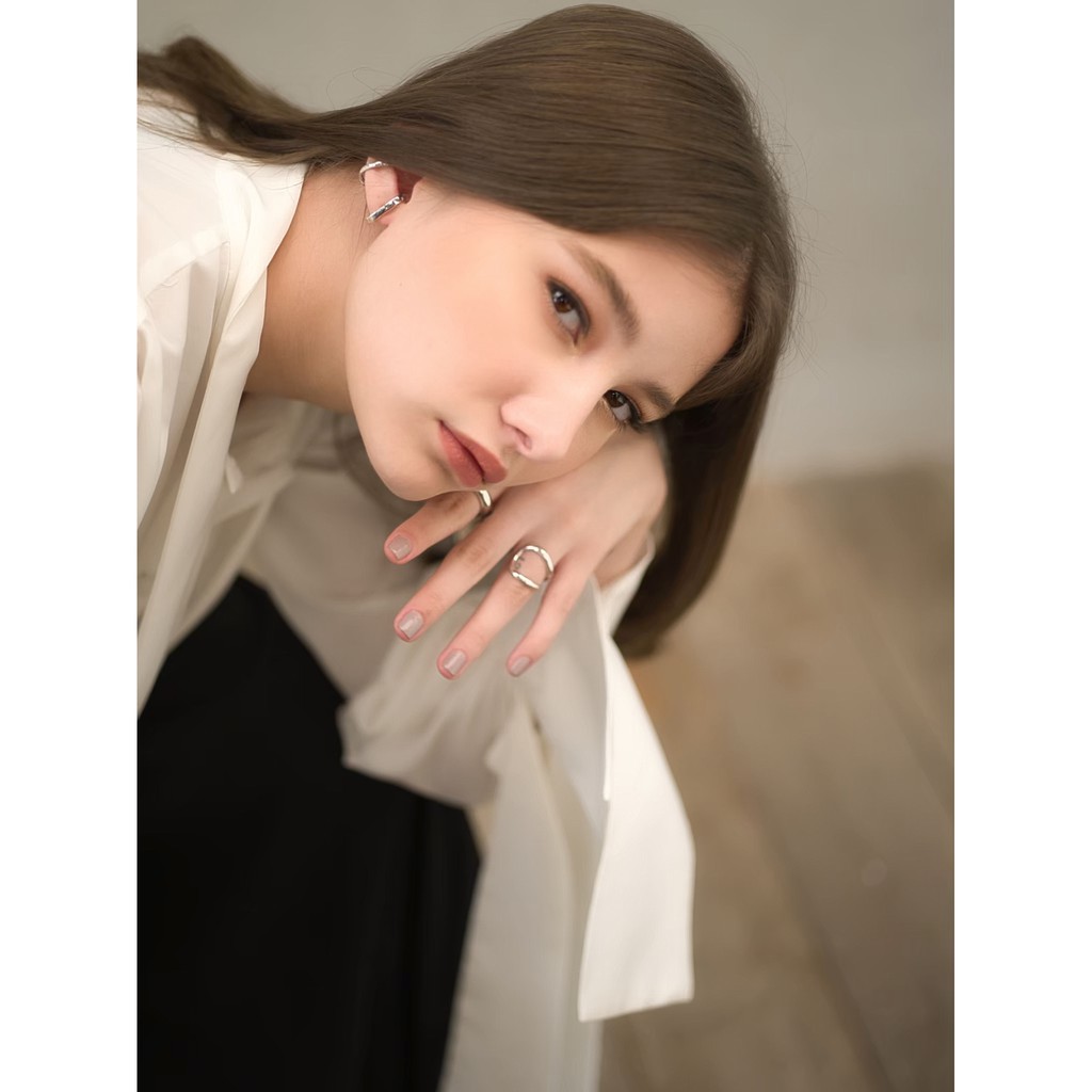 SWAN - Lara Earring ต่างหูเจาะเงินแท้ เรียบๆ เงินเกลี้ยง