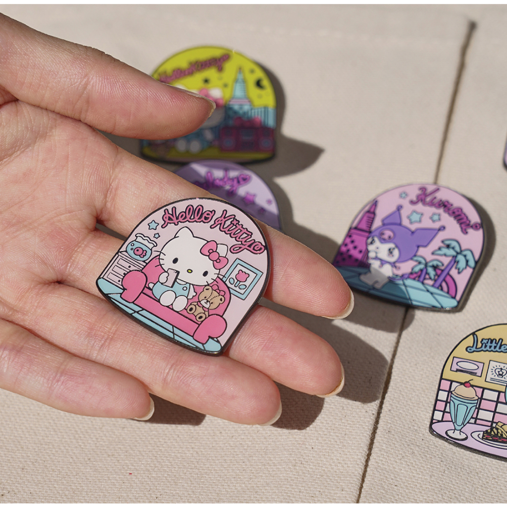 [Sanrio] เข็มกลัดโลหะ ลาย Hello Kitty My Melody Kuromi 33 แบบ สุ่มสี