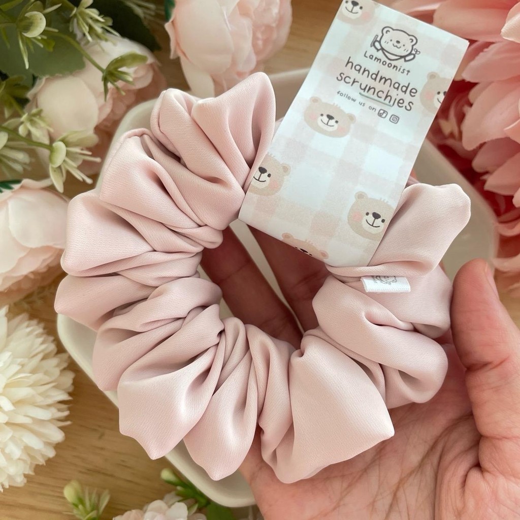 Scrunchie • Fluffy • Matte satin • Powder pink