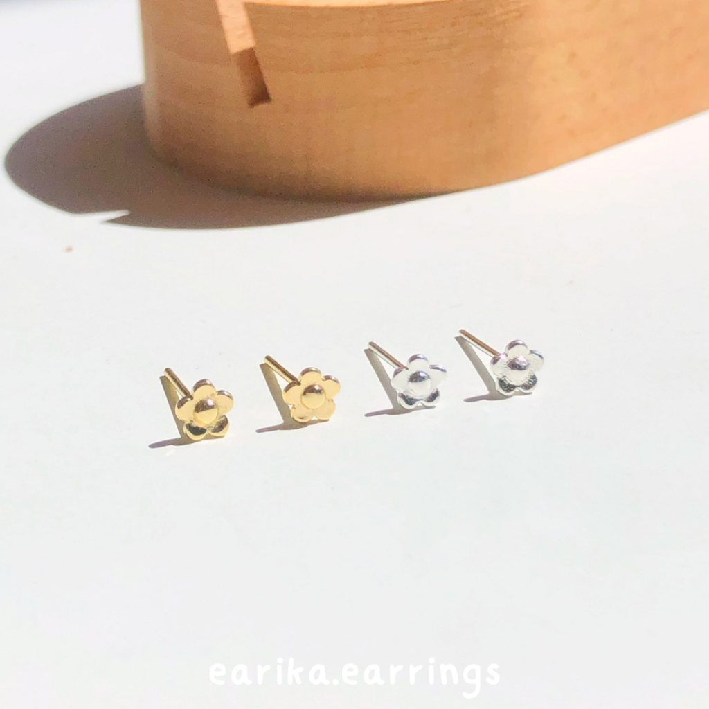 (กรอกโค้ด YAQ6E ลด 60.-) earika.earrings - silvery daisy collection รวมเครื่องประดับเงินแท้ลายเดซี่ผิวแพ้ง่ายใส่ได้