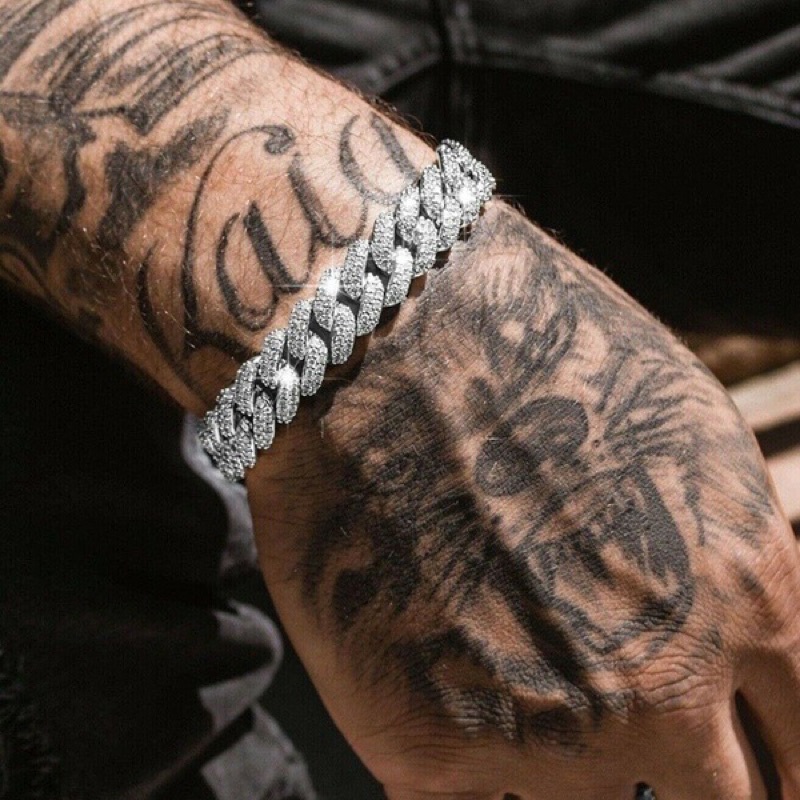 ข้อมือฝังเพชร ทอง18K