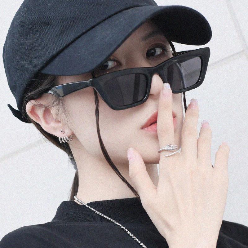 ต่างหูเงินสเตอร์ลิง รูปกะโหลกศีรษะ สไตล์พังก์ โกธิค สําหรับผู้ชาย และผู้หญิง