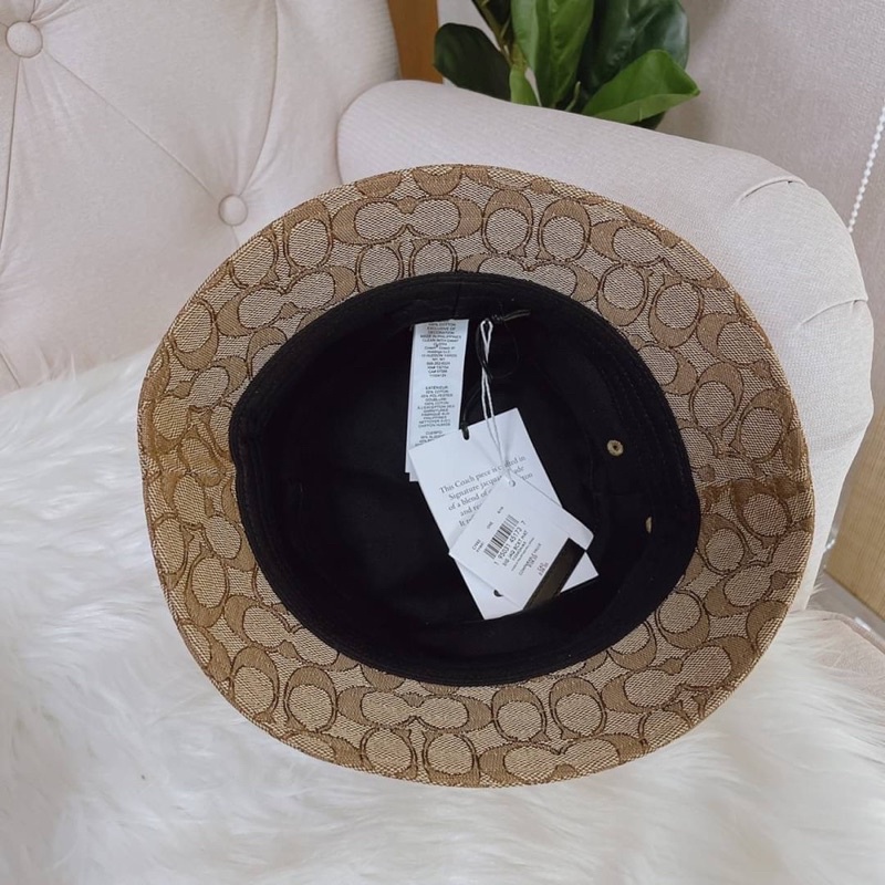 พร้อมส่ง แท้ %  COACH Signature Jacquard Bucket Hat หมวก
