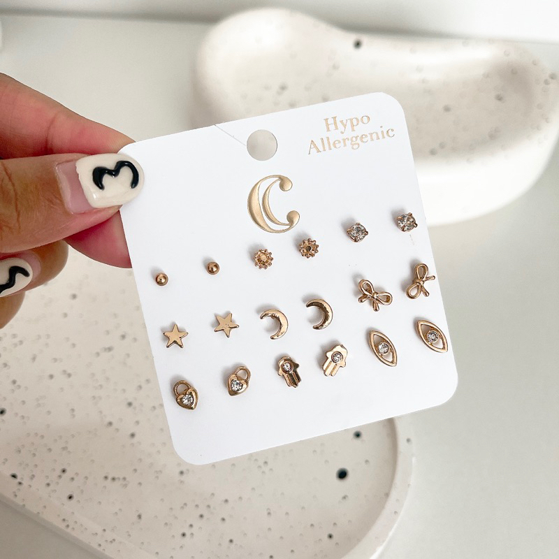 **พร้อมส่งจากร้านในไทย** C hypo Allergenic เซตสีทองแบบติดหูน่ารักๆ มินิมอล 9 คู่สุดคุ้ม  Price : 50 Baht / piece