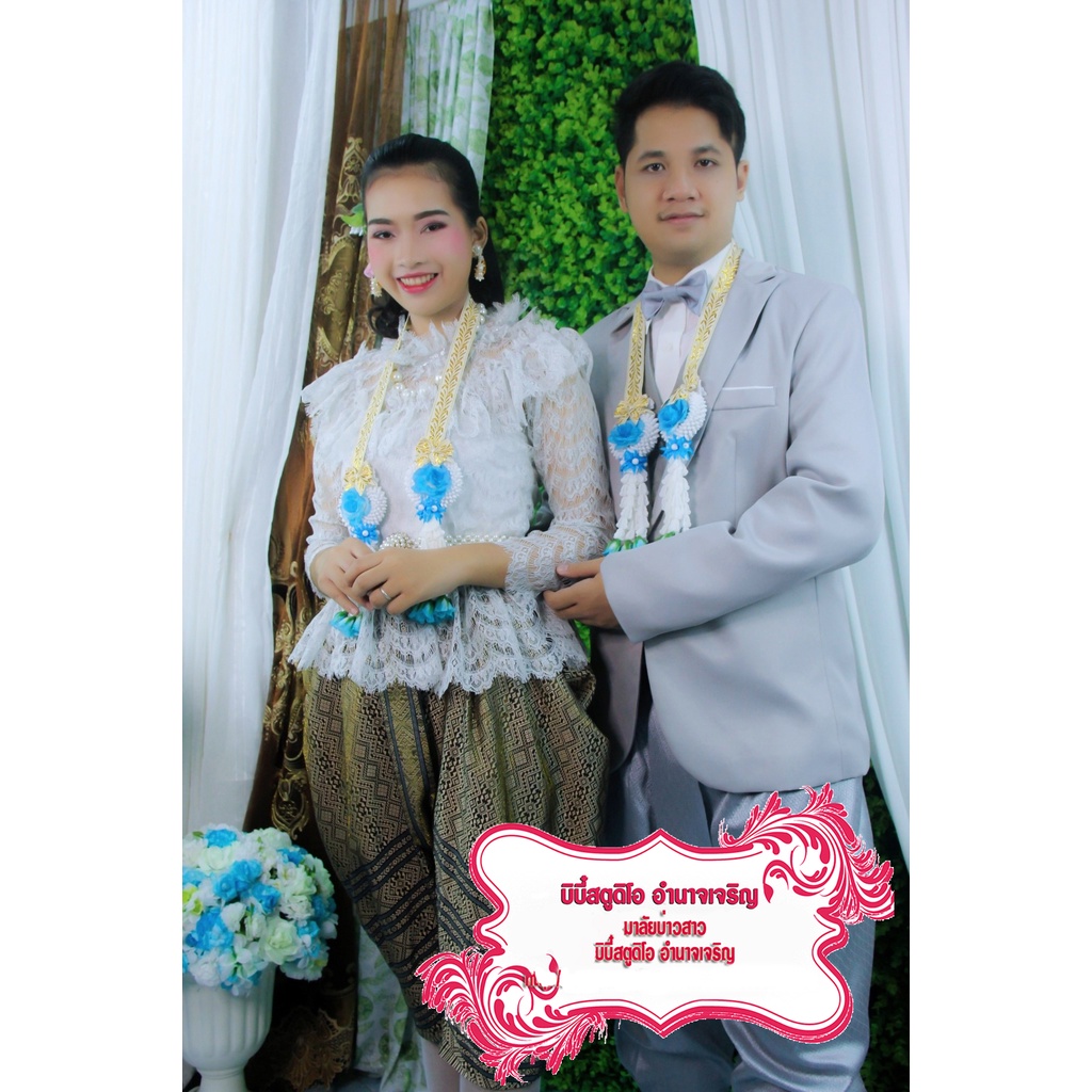 พวงมาลัยบ่าวสาวรุ่นกุหลาบกลม สีฟ้าทูโทนคละแบบรัดข้อ