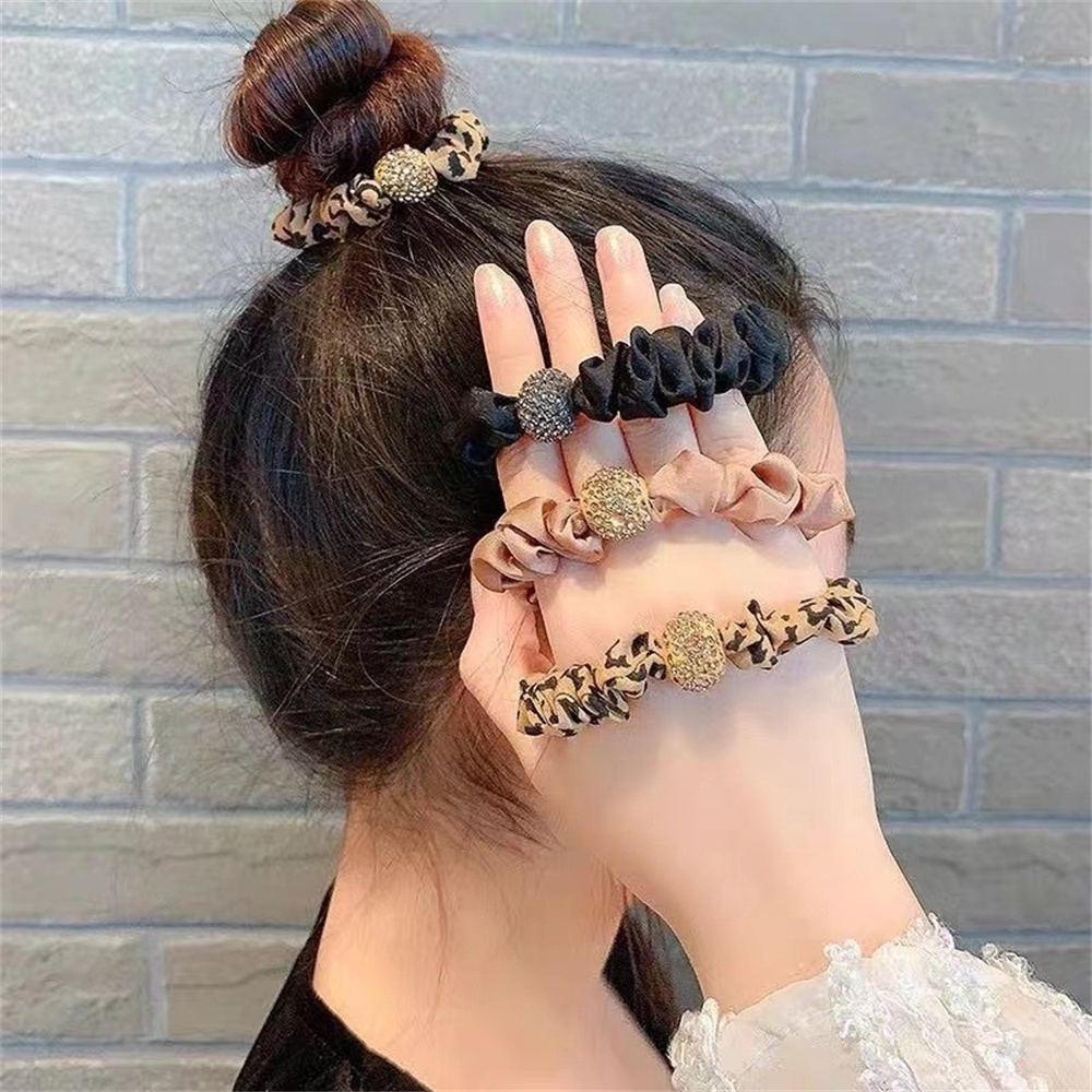 ยางรัดผม แบบยืดหยุ่น พิมพ์ลายเสือดาว ประดับพลอยเทียม แฟชั่นสําหรับผู้หญิง