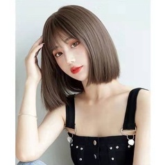 วิกผมสั้น ยาว​ 28 cm. มีหนังศีรษะ​ รุ่น​ UD เหมือนผมจริงมากๆ​​ ผมนิ่ม​ แถมเน็ต​คลุมผม