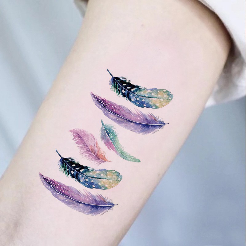 สติกเกอร์รอยสักชั่วคราวพิมพ์ลายการ์ตูนป้องกันน้ําแบบ Unisex สีดํา