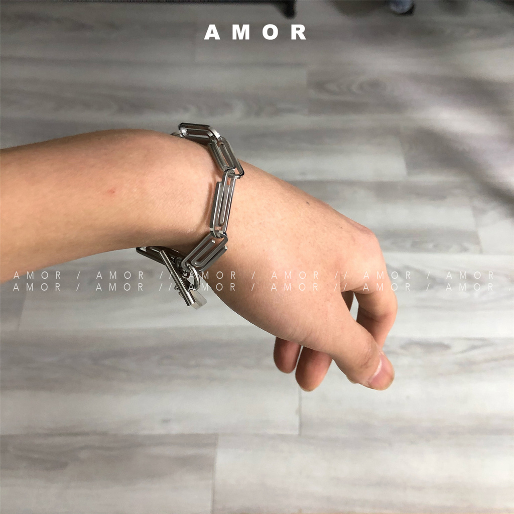 สร้อยข้อมือ เหล็กไทเทเนียม สไตล์ฮิปฮอป สําหรับผู้ชายและผู้หญิง