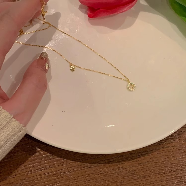 สร้อยคอ จี้ใบโคลเวอร์สี่แฉก สีทอง เหมาะกับของขวัญวันเกิด สไตล์เกาหลี สําหรับนักเรียน