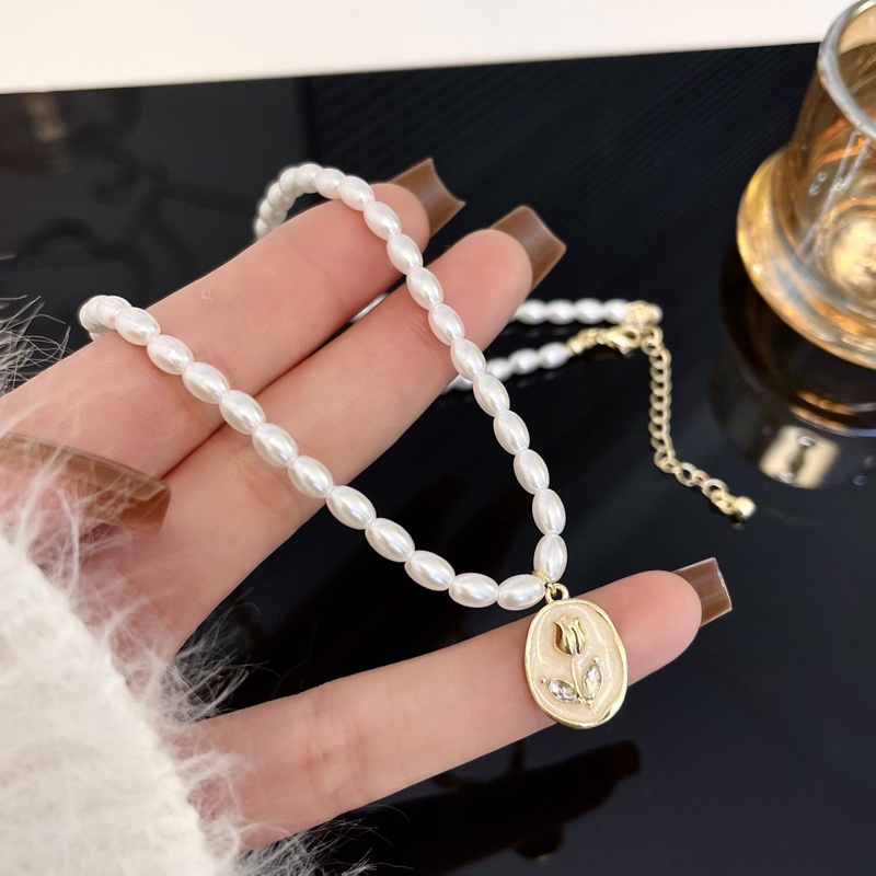 สร้อยคอโชคเกอร์ จี้ดอกทิวลิป ประดับไข่มุกธรรมชาติ คุณภาพสูง เหมาะกับของขวัญคนรัก