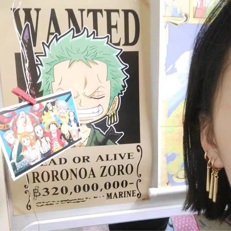 อะนิเมะ One Piece ต่างหู Roronoa Zoro ต่างหูสตั๊ด คอสเพลย์ อุปกรณ์เสริม